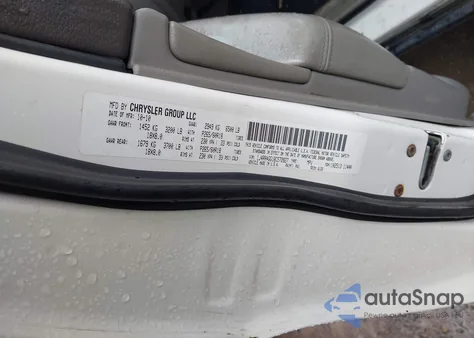 2011 Jeep Grand Cherokee Laredo z USA, uszkodzony, nr VIN 1J4RR4GG1BC572827